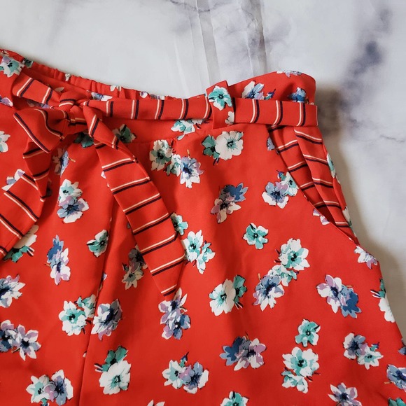 ❤️XHILARATION red floral stripe belt shorts S - Picture 3 of 8